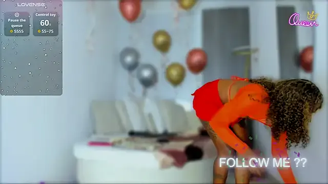 Freechat kiaratentation on StripChat