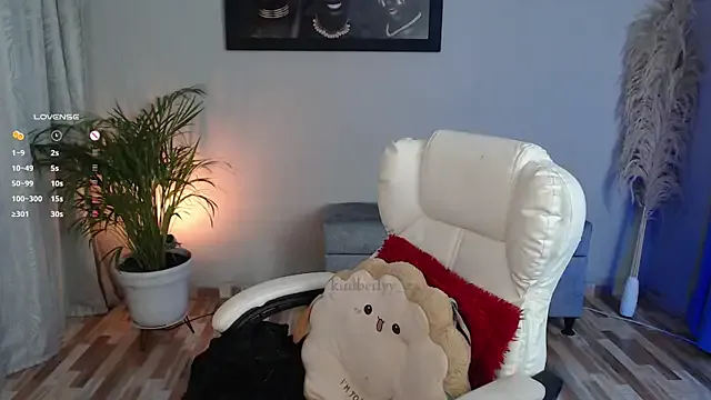 kim_zaratte on StripChat