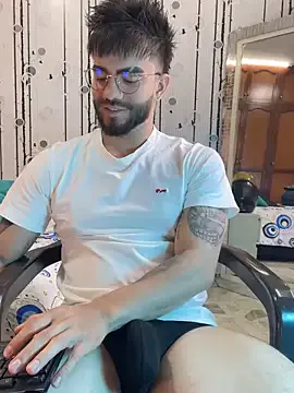 StripChat King_Draven3 is Freechat King_Draven3 — Send personalized pic and jerking cock