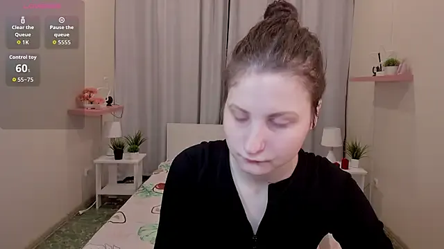 Freechat KiraDuvall on StripChat