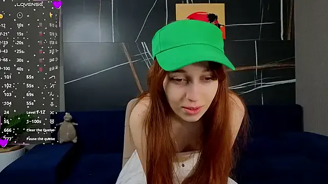 kitsun_ne on StripChat