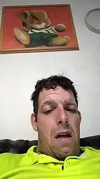 Knuffelstaaff123 on StripChat