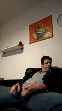 Knuffelstaaff123 on StripChat