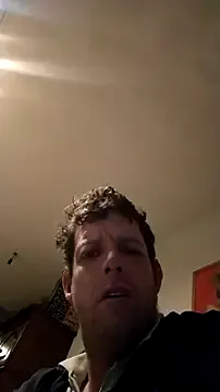 Knuffelstaaff123 on StripChat