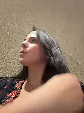 Lady_LauraRose — Mostrar o peitinho