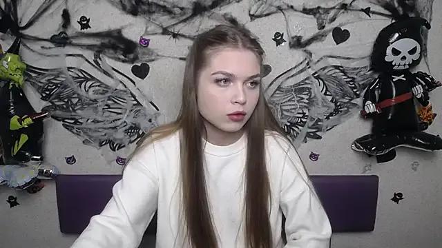 LaraPika on StripChat 