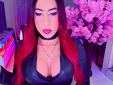 Freechat latexgoddes on StripChat