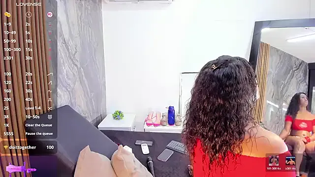 LauraSaenz01 on StripChat