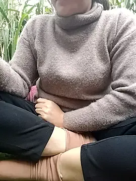 leona118 on StripChat