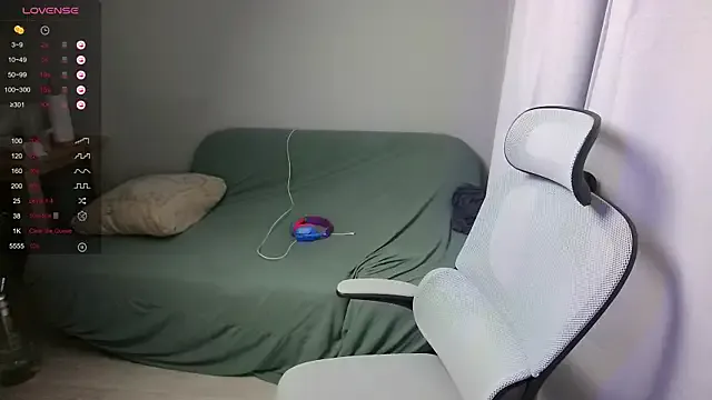 LeonBoykisser's avatar