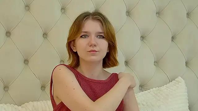 LessySmith on StripChat 