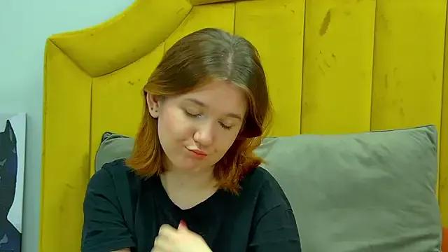 StripChat LessySmith is Private LessySmith — bra off