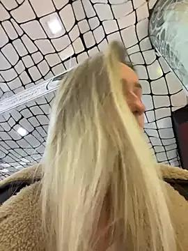 Lia__Love — Heeey guys! Did u miss me?