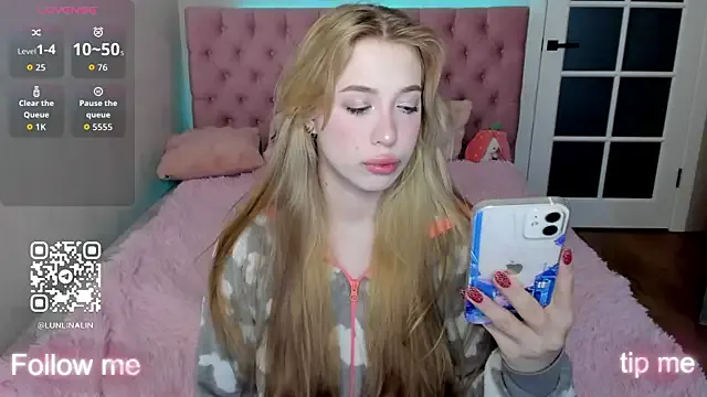 LightStar_18 on StripChat