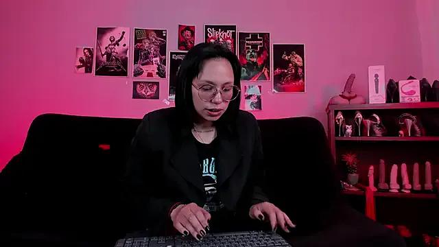 lilith-deveraux on StripChat 