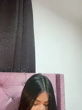 lina_pink on StripChat