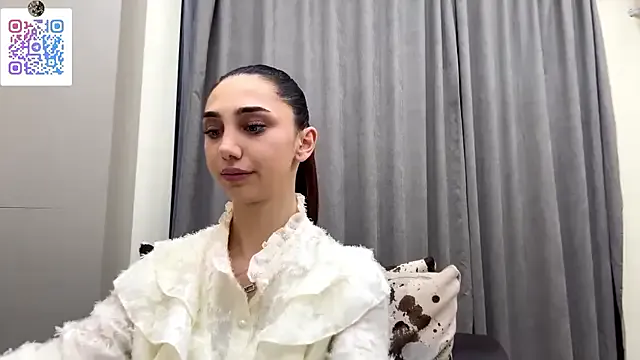 LinaMour on StripChat