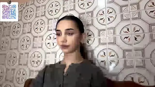 LinaMour on StripChat