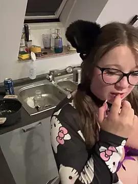 LittleChaosQueen on StripChat 