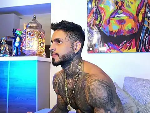 Freechat logan_hugh8 on StripChat