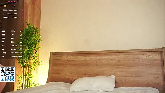 Freechat LolySun on StripChat