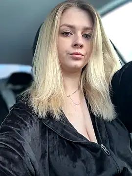 Freechat Love_Bri on StripChat