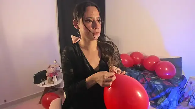 Freechat lovely_kitt on StripChat