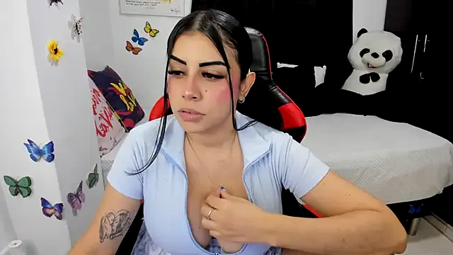 lucy007_ on StripChat