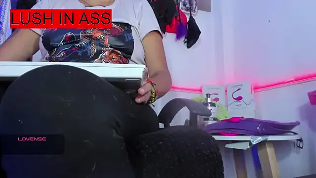 LucyStrike_ — clamps nipples and cit