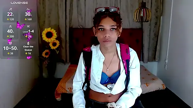 luisa__torres on StripChat