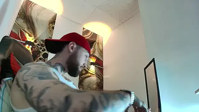 Luke_davis01 on StripChat