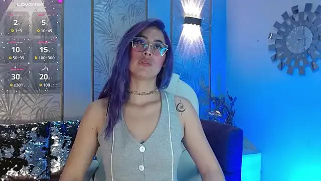 StripChat LunaaGrey_ is Freechat LunaaGrey_ — sensual dance + undress