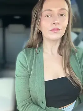 lunagirl13 on StripChat