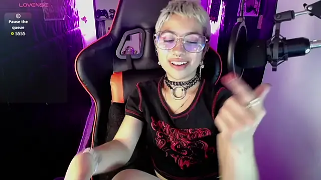 Private lunarichy22 on StripChat