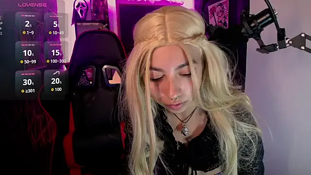 Private lunarichy22 on StripChat