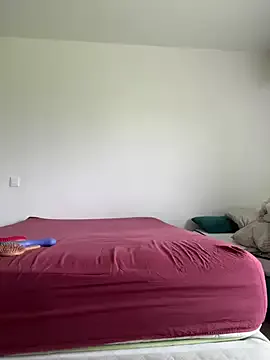 Freechat lyajoliee on StripChat