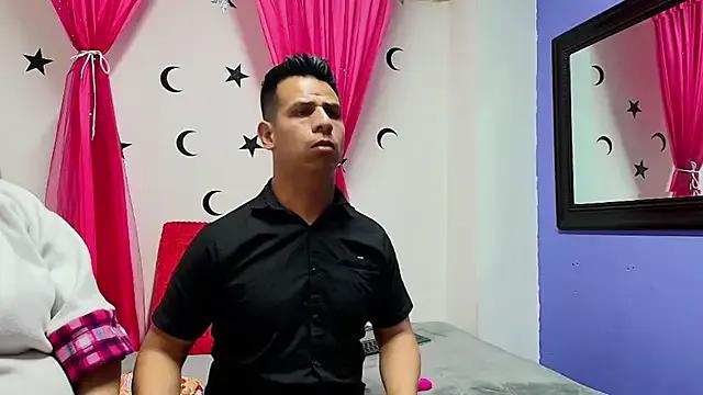 Freechat mabeliney_esgreen on StripChat