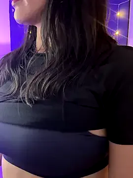 Freechat mahia_queen on StripChat