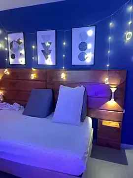 Freechat mahia_queen on StripChat