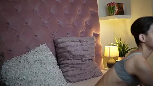 MaiaMini on StripChat 