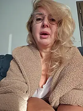 MariaRichi_ on StripChat