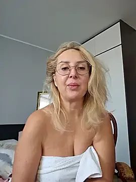 MariaRichi_ on StripChat