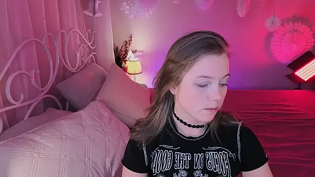 mary_ton on StripChat