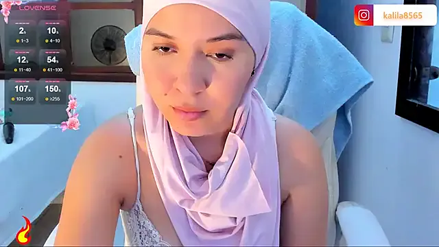 Freechat MatchedEyebrow on StripChat