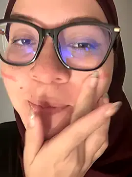 Freechat MatchedEyebrow on StripChat