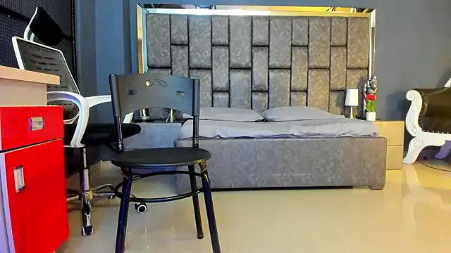 Freechat Matureyulyet on StripChat