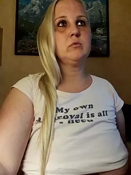 Mayci1984 on StripChat