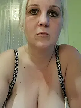 Mayci1984 on StripChat