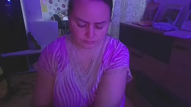 Meliss_Official9 on StripChat