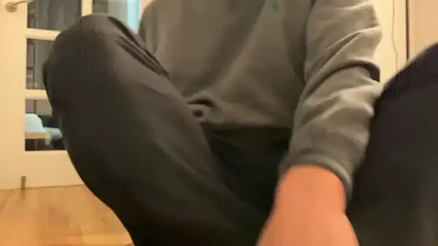 Men-esthe-Live on StripChat